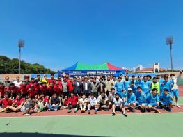 군산시청 축구동호회, 행안부·전북도청과 친선 축구 교류전 개최 기사 이미지