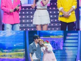 TV CHOSUN [미스트롯 포유] 안성훈에게 무슨 일이? 녹화 도중 돌연 '독신주의 선언' 기사 이미지