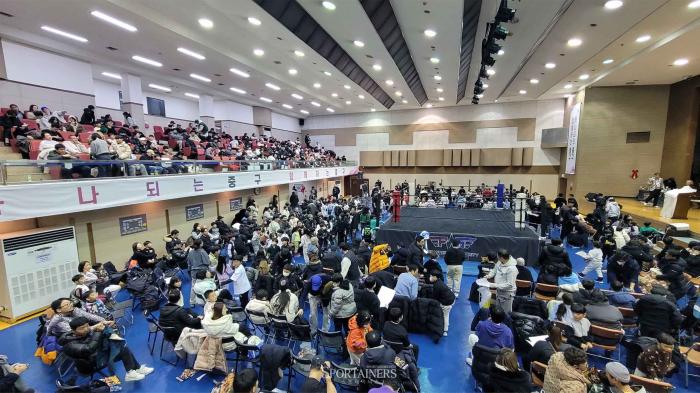 폭설과 강추위에도 티켓은 3일 만에 매진