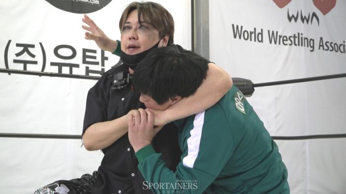 정용준의 목을 조이는 조경호