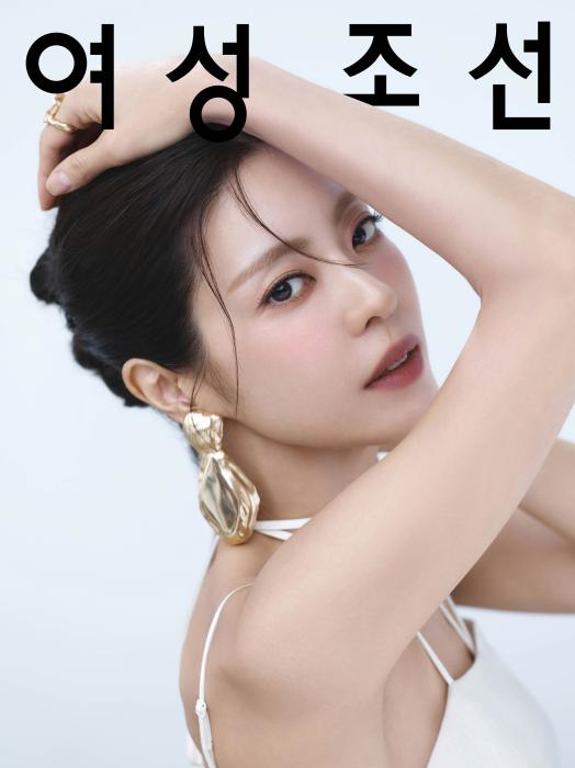 배우 이윤지, '여성조선' 7월호 커버 장식…세련된 관능미로 시선 압도 기사 이미지