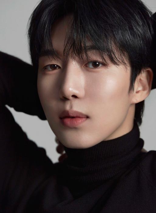 신예 한준범, 첫 프로필 공개… 소년미부터 카리스마까지 반전 매력 기사 이미지