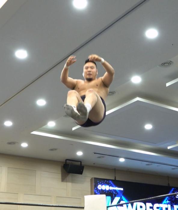 날았다 하다온 저 세상 센턴의 순간