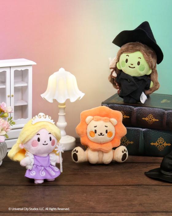 롯데시네마, '위키드: 포 굿' & '주토피아 2' 테마 굿즈 출시 기사 이미지